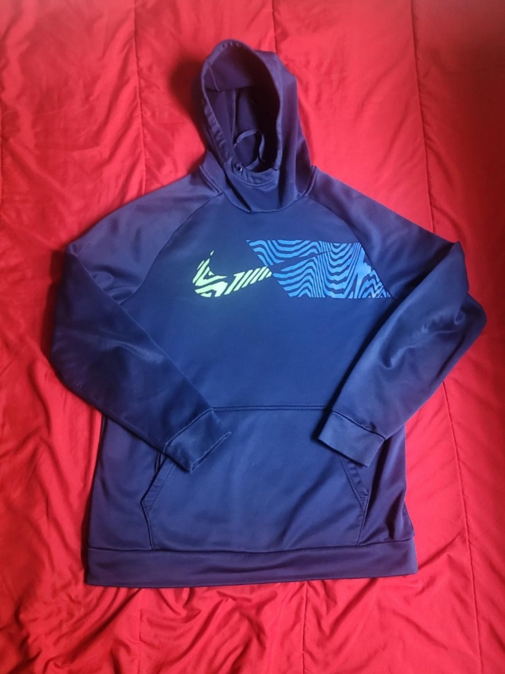“Nike Dri-FIT hoodie – Men’s/ size L"